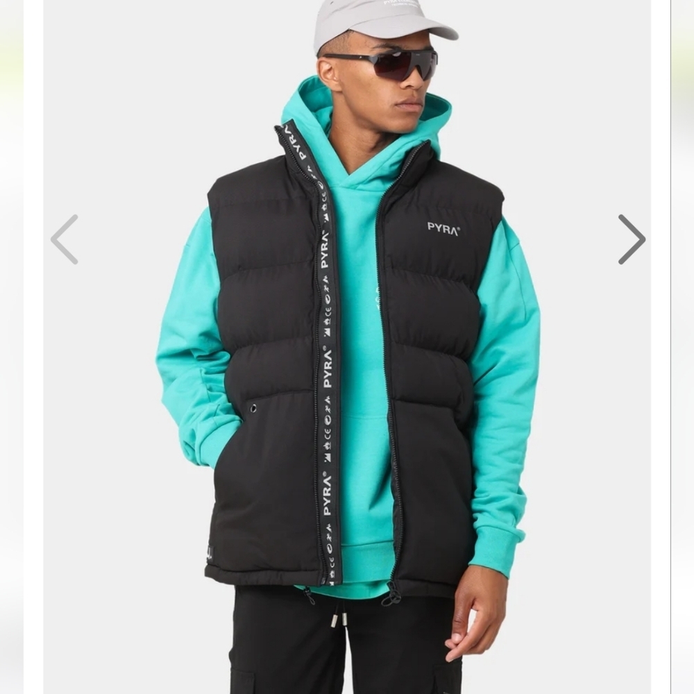PYRA Sleeveless Puffa Vest Black